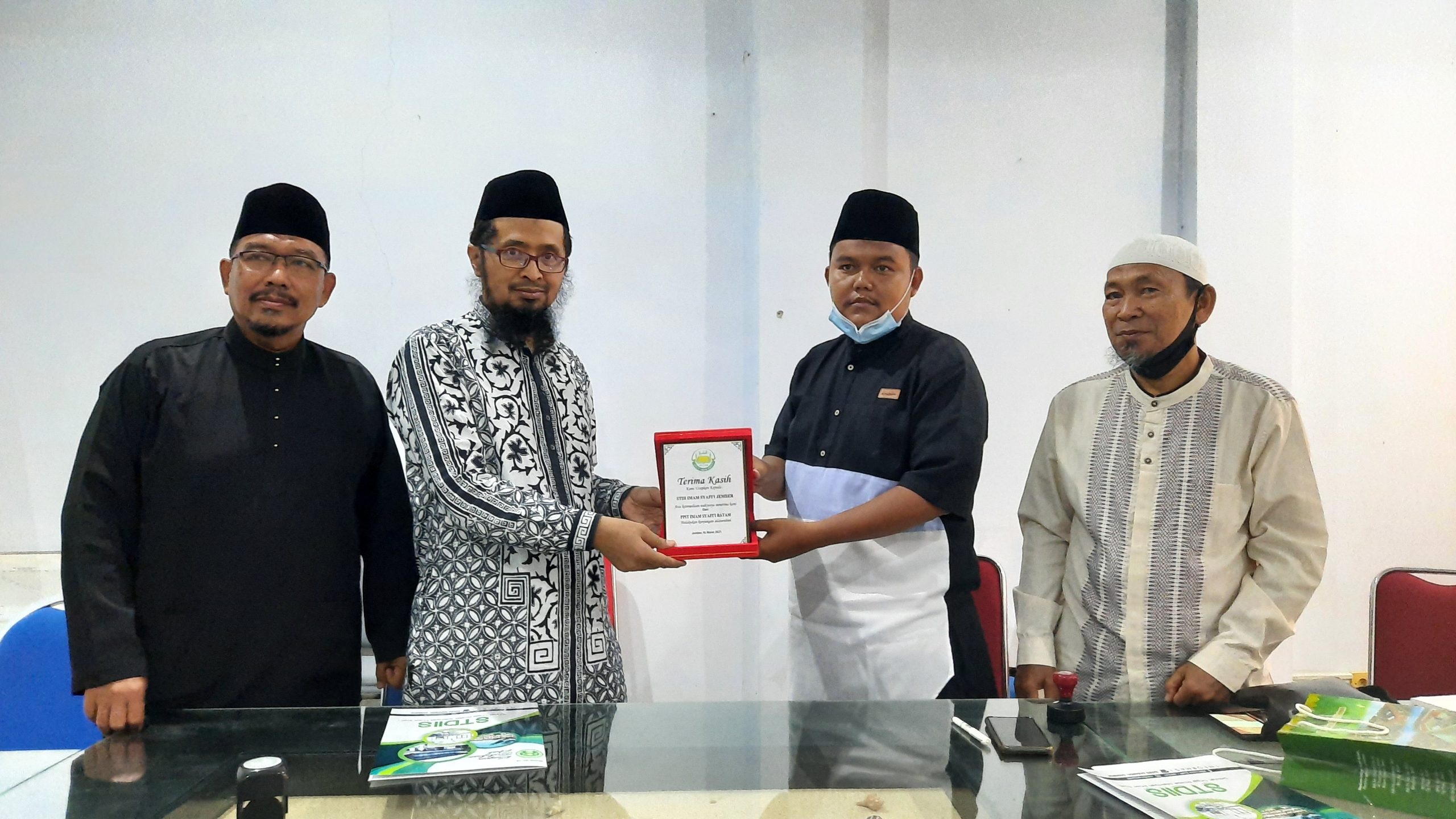 Read more about the article PPIT Imam Syafi’i Batam Teken MoU Perihal PMB dan Beasiswa dengan STDIIS Jember